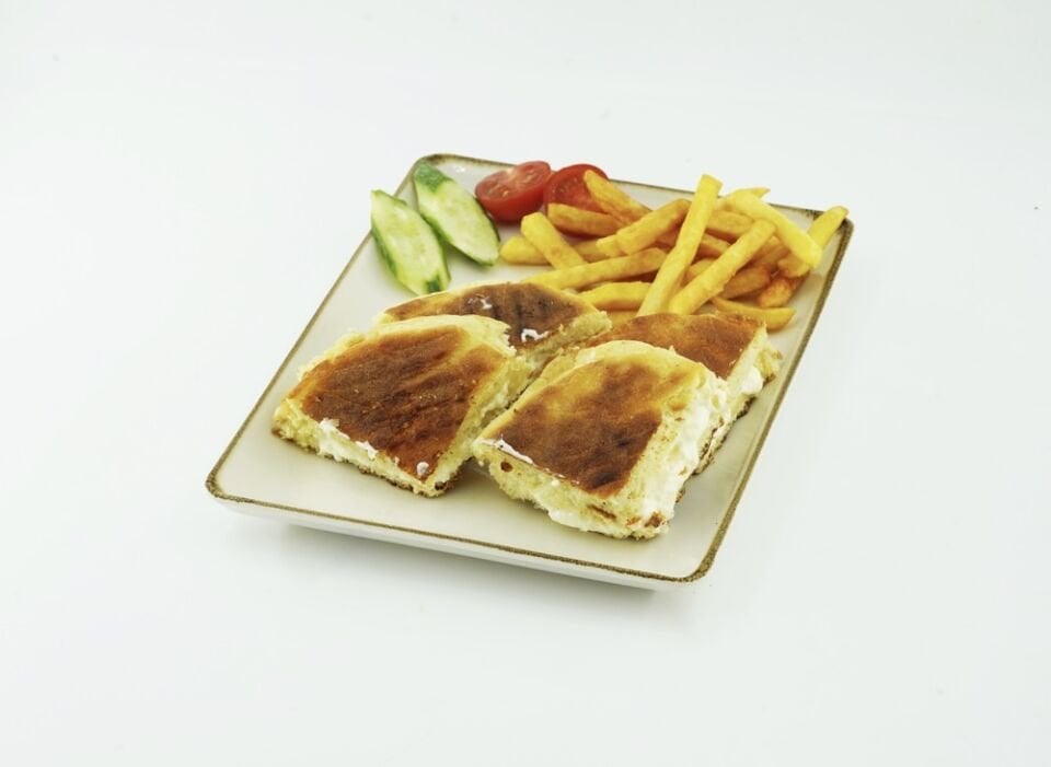 Kaşar Peynirli Bazlama Tost