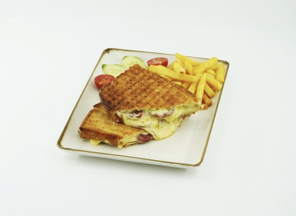 Karışık Tost (Sucuk ve Kaşar)