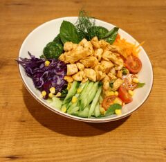TAVUKLU SALATA