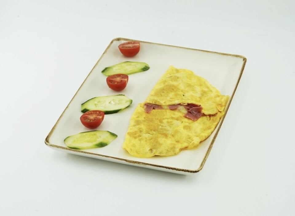 Kaşar-Dana Jambonlu Omlet