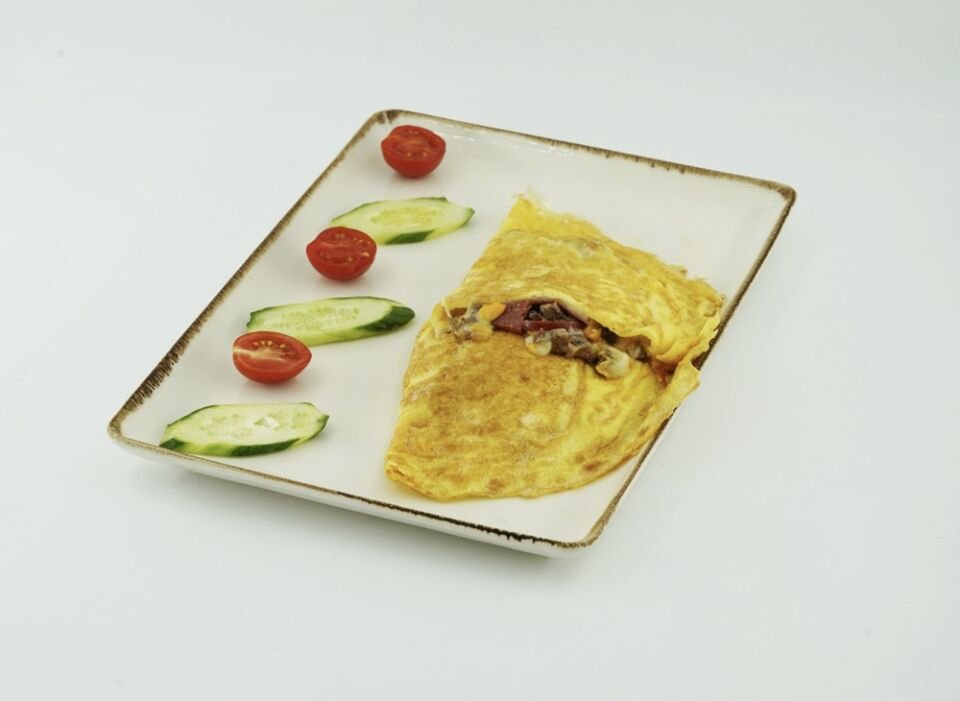 Düzgünler Special Omlet (Kavurma-Sucuk-Kaşar-Jambon-Cheddar Peynir)