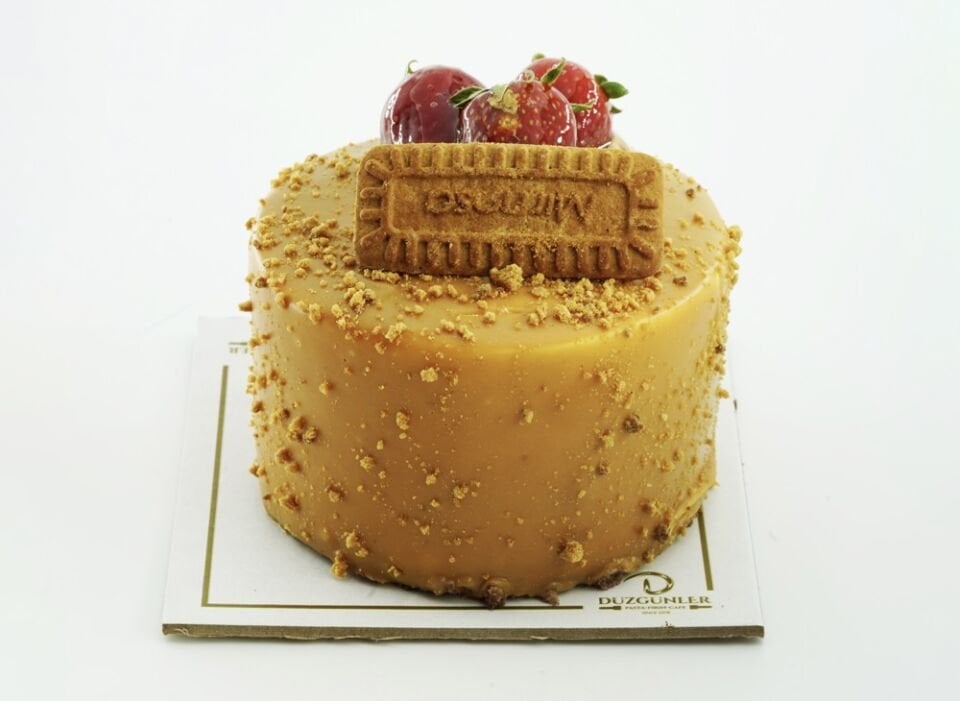 LOTUS ÇİKOLATALI PASTA(0 NO)4-6 KİŞİLİKTİR