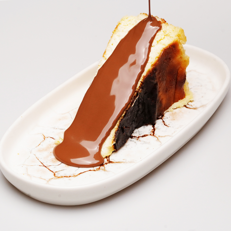 San Sebastian Chesecake (Belçika Çikolatalı)